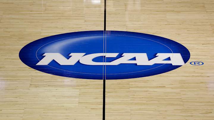 Slippery court conditions cancel Pitt vs. Gonzaga at halftime Slippery court conditions cancel Pitt vs. Gonzaga at halftime