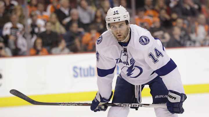 Bruins forward Brett Connolly to miss six weeks with fractured finger Bruins forward Brett Connolly to miss six weeks with fractured finger