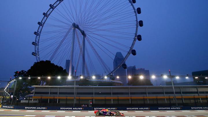 Lewis Hamilton tops Rosberg in first F1 Singapore practice