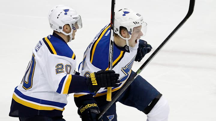 Tarasenko, Blues dismantle Wild 6-1 to even series