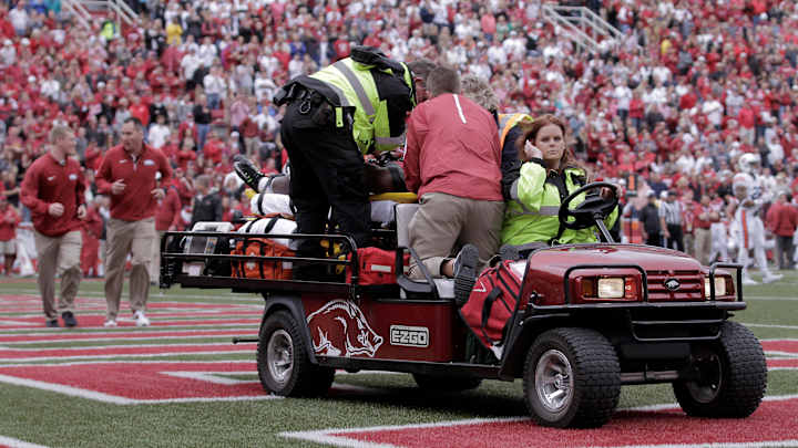 Arkansas RB Williams has neck surgery, expected to recover