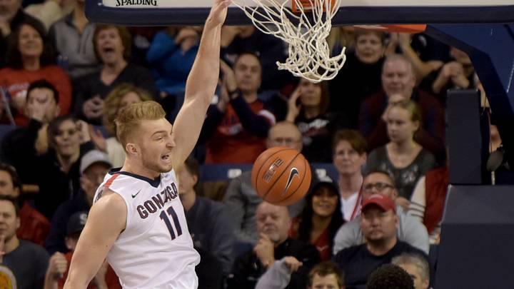 No. 10 Gonzaga holds off No. 18 UConn 73-70 in Bahamas No. 10 Gonzaga holds off No. 18 UConn 73-70 in Bahamas