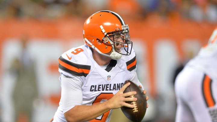 Browns quarterback Shaw to have thumb surgery Browns quarterback Shaw to have thumb surgery