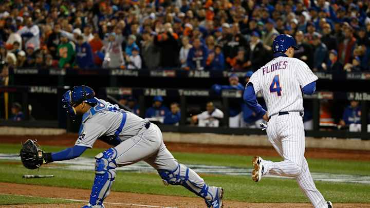 Royals survive Rios' gaffe, top Mets 5-3 for 3-1 Series lead