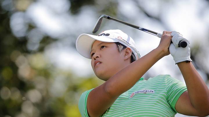 Ernst takes LPGA lead, Kim grabs upper hand in bonus race