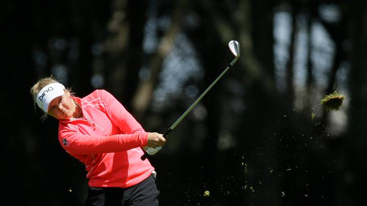 Canadian Henderson shoots tournament record for LPGA lead