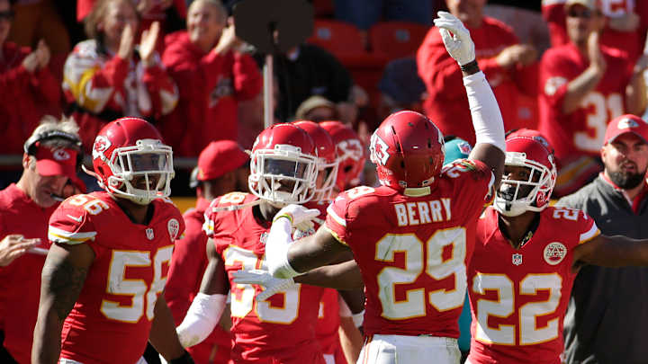 Chiefs turn back Steelers 23-13 to snap 5-game losing streak