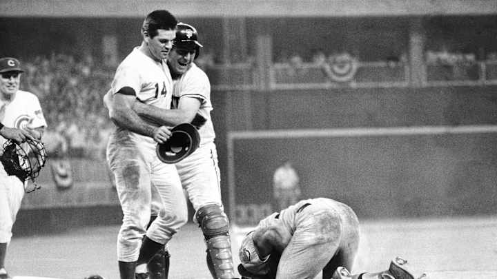 Pete Rose still beloved in hometown despite scandals