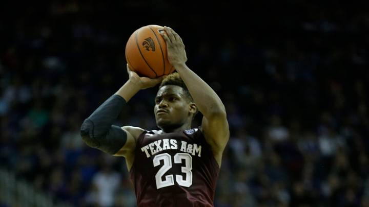House scores 19, No. 25 Texas A&M beats No. 10 Gonzaga 62-61 House scores 19, No. 25 Texas A&M beats No. 10 Gonzaga 62-61