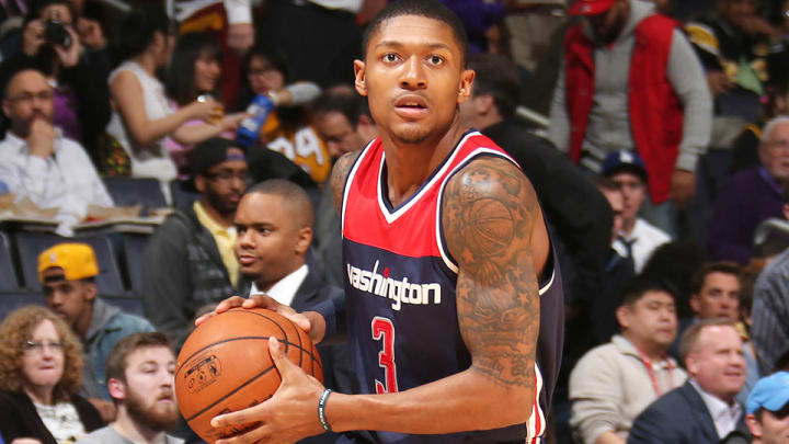 Video: Bradley Beal leaves game after suffering right ankle sprain