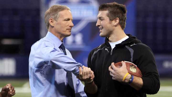 Mike Mayock raps Rapper's Delight at the NFL Combine