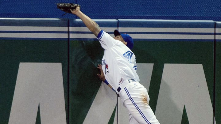 Watch: Blue Jays' Kevin Pillar makes incredible leaping grab