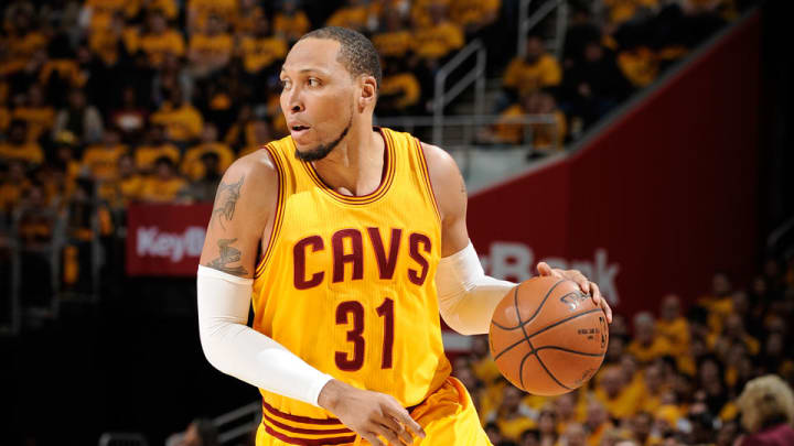 Cavaliers F Shawn Marion expected to miss two weeks with hip injury Cavaliers F Shawn Marion expected to miss two weeks with hip injury