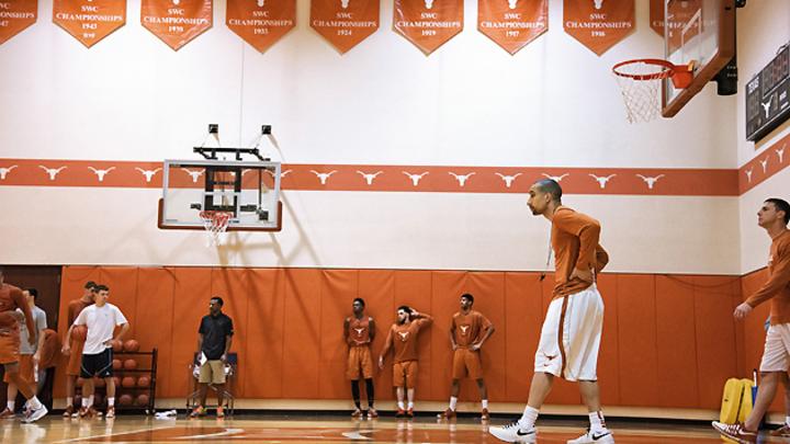 Attack the Day: Shaka Smart instilling his style in first summer at Texas