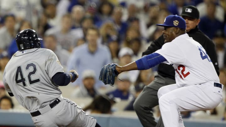 Dodgers finish sweep of M's with 5-2 win