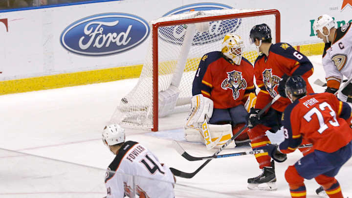 Cogliano, Fowler lead Ducks over Panthers 3-1