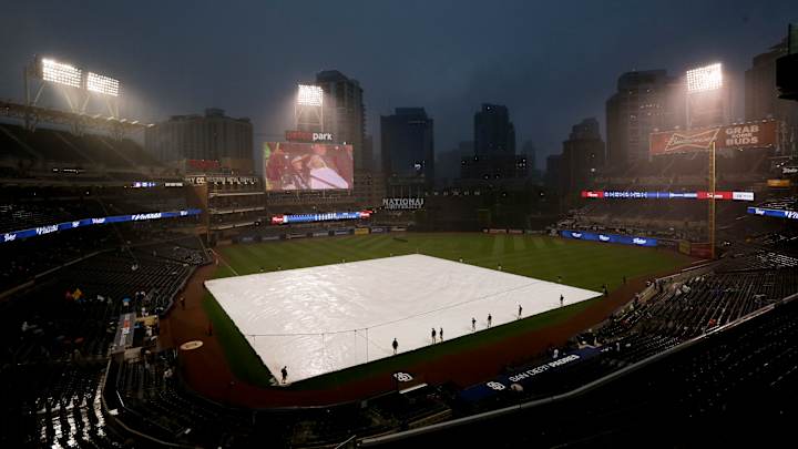 Nationals-Padres in rare rain delay in San Diego Nationals-Padres in rare rain delay in San Diego