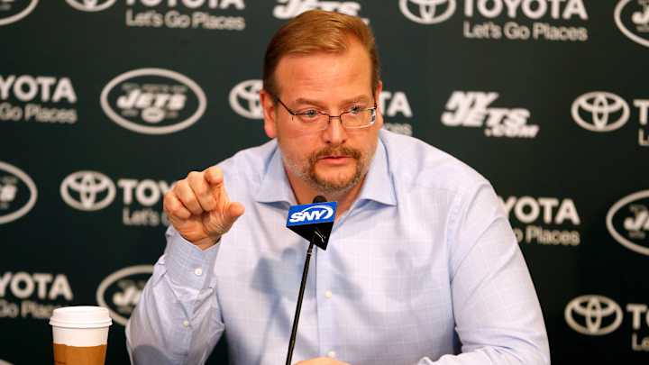 Jets' Bowles unflappable despite tough summer in first camp