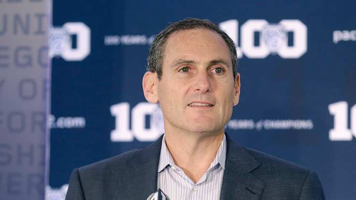 Pac-12 commissioner Larry Scott: Big 12 should play a championship game