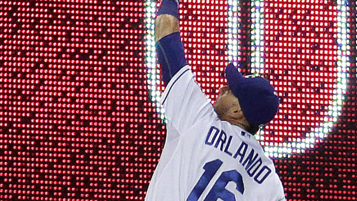 Cain homers and gets 4 hits in Royals' 6-1 win over Tigers