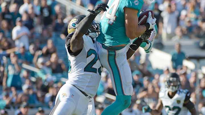 RB Miller, LT Albert, TE Cameron sit out Dolphins practice