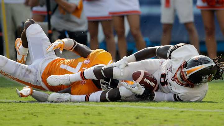 Lightning delays No. 25 Tennessee-Bowling Green