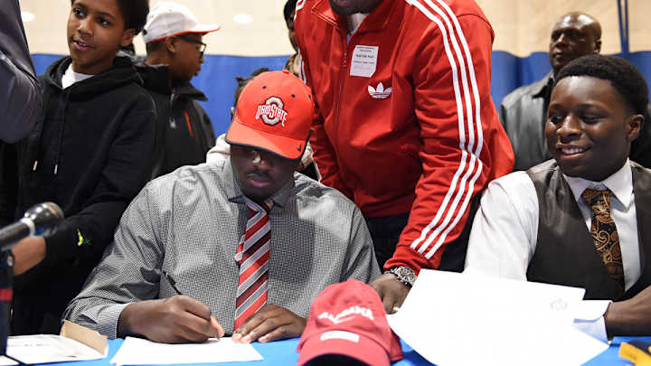 College football shelves discussion of early signing period until June 2016