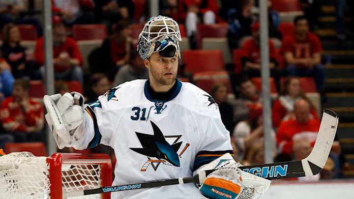 Stars acquire rights to champion goalie Niemi from Sharks