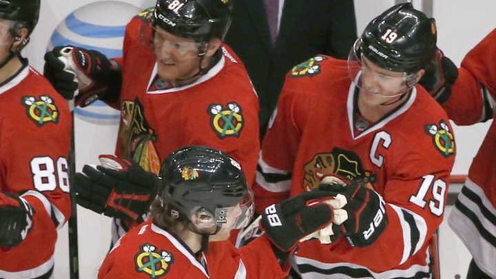 Kane extends point streak as Blackhawks beat Predators 4-1