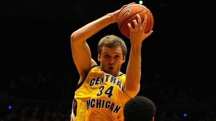 Watch: Basket nearly crushes Central Michigan basketball player Watch: Basket nearly crushes Central Michigan basketball player