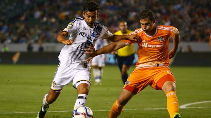 Galaxy, Dynamo draw after early goals by Robbie Keane, Nathan Sturgis