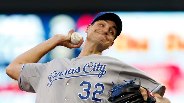 Young shines in Royals' 2-0 win over Twins