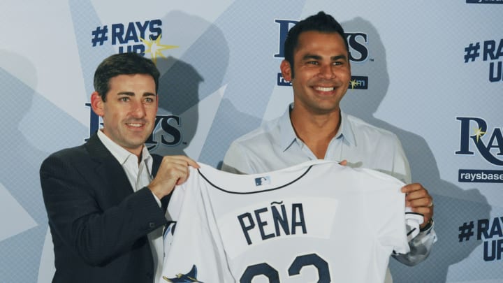 Carlos Pena announces retirement