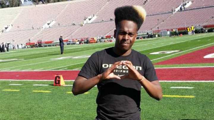 Oregon ball boy's hair is the star of the College Football Playoff