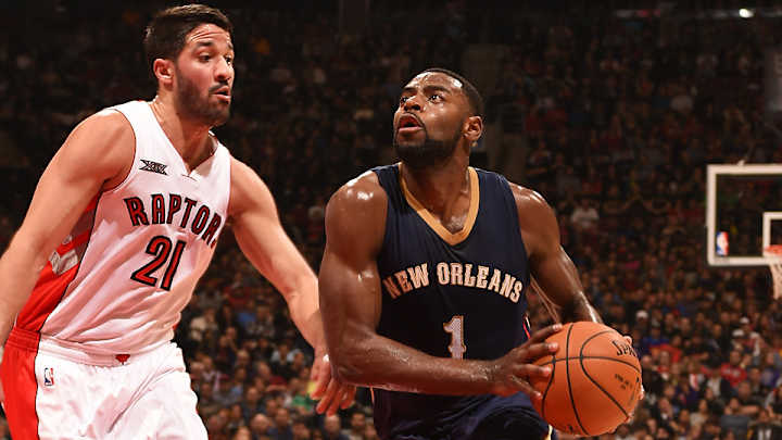 Watch: Pelicans' Tyreke Evans hits game-winner to top Raptors Watch: Pelicans' Tyreke Evans hits game-winner to top Raptors