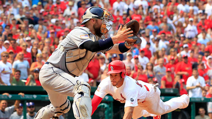 Cardinals edge Padres 2-1 to stop 4-game slide
