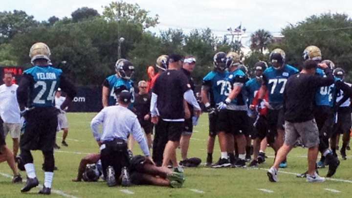 Jaguars' Dante Fowler Jr. injures knee in rookie camp Jaguars' Dante Fowler Jr. injures knee in rookie camp