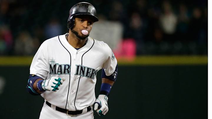 Mariners’ Robinson Cano to have sports hernia surgery after season