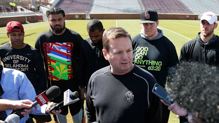 Oklahoma coach Bob Stoops proud of Sooners' response to racist video Oklahoma coach Bob Stoops proud of Sooners' response to racist video