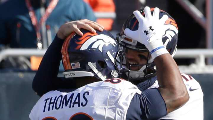 Osweiler subs for Manning, leads Broncos over Bears 17-15