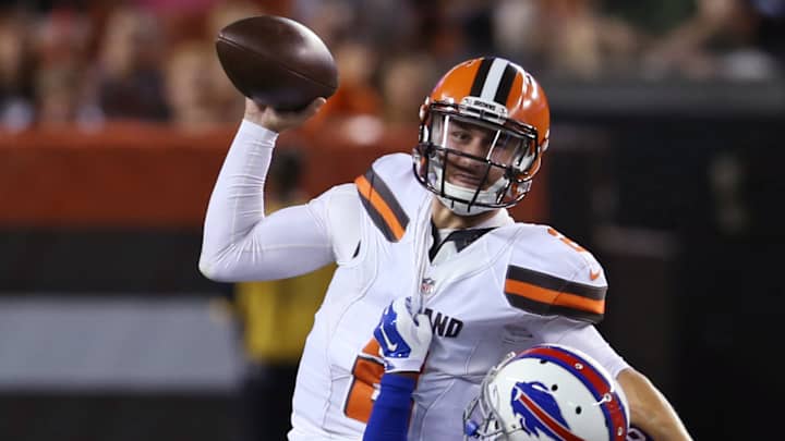 Browns' Manziel not throwing because of sore elbow Browns' Manziel not throwing because of sore elbow