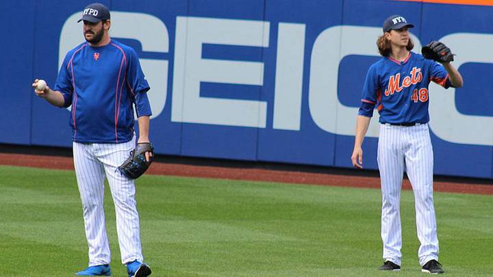 Mets wear NYPD caps at batting practice to honor slain police officer