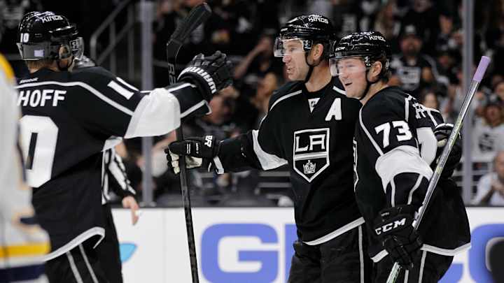 Carter's OT goal helps Kings beat Predators 4-3