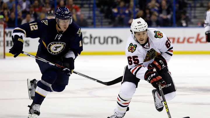 Kane scores again, Blackhawks beat Blues 4-2