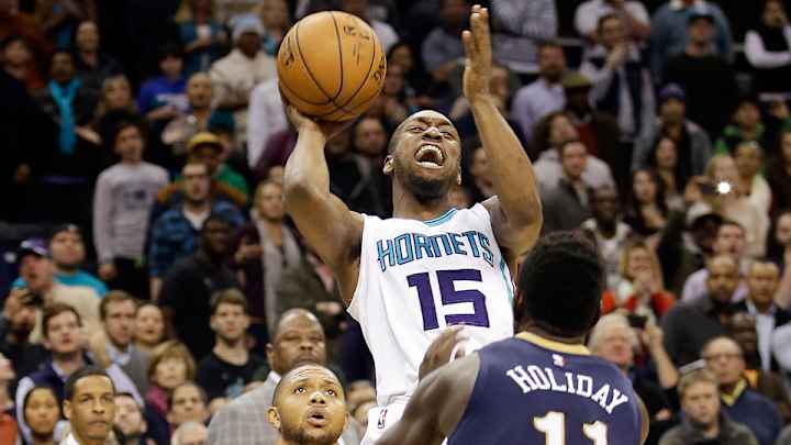 Video: Hornets' Kemba Walker banks in go-ahead shot to beat Pelicans
