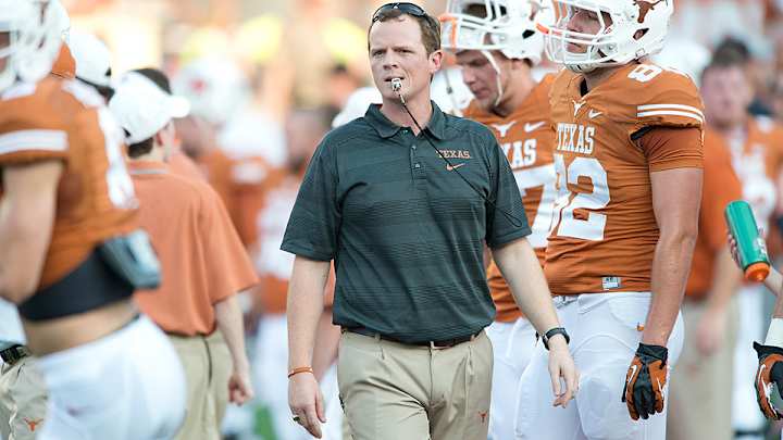 Houston hires Applewhite as offensive coordinator, quarterbacks coach