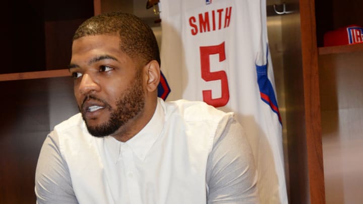 Clippers forward Josh Smith clarifies comments about his new salary