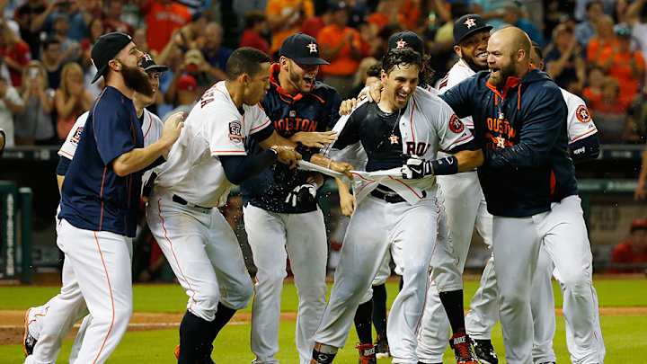 Watch: Astros' Jason Castro hits walk-off three-run home run Watch: Astros' Jason Castro hits walk-off three-run home run