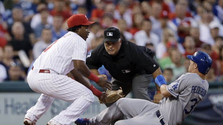 Puig, Anderson lead Dodgers past Phillies 4-3