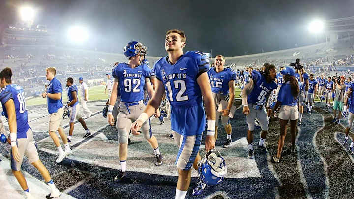 On the precipice: Justin Fuente, Paxton Lynch and Memphis's reinvention into a football contender On the precipice: Justin Fuente, Paxton Lynch and Memphis's reinvention into a football contender